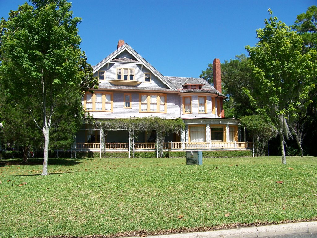 Jekyll Island Historic District - Indian Mound Cottage or Rockefeller Cottage by herdintheupstate