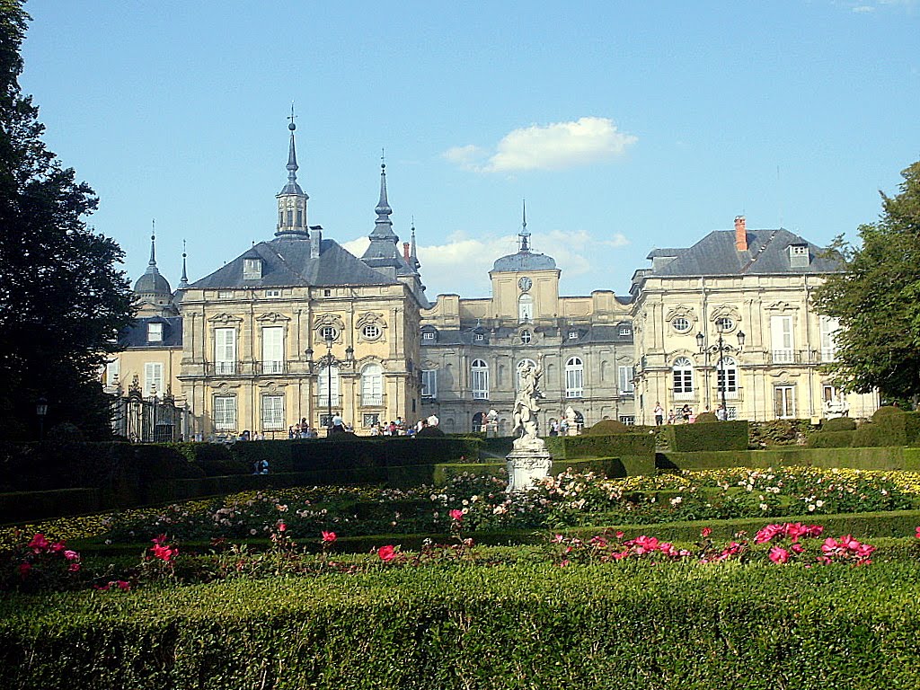 La Granja de S Ildefonso by maxlasen