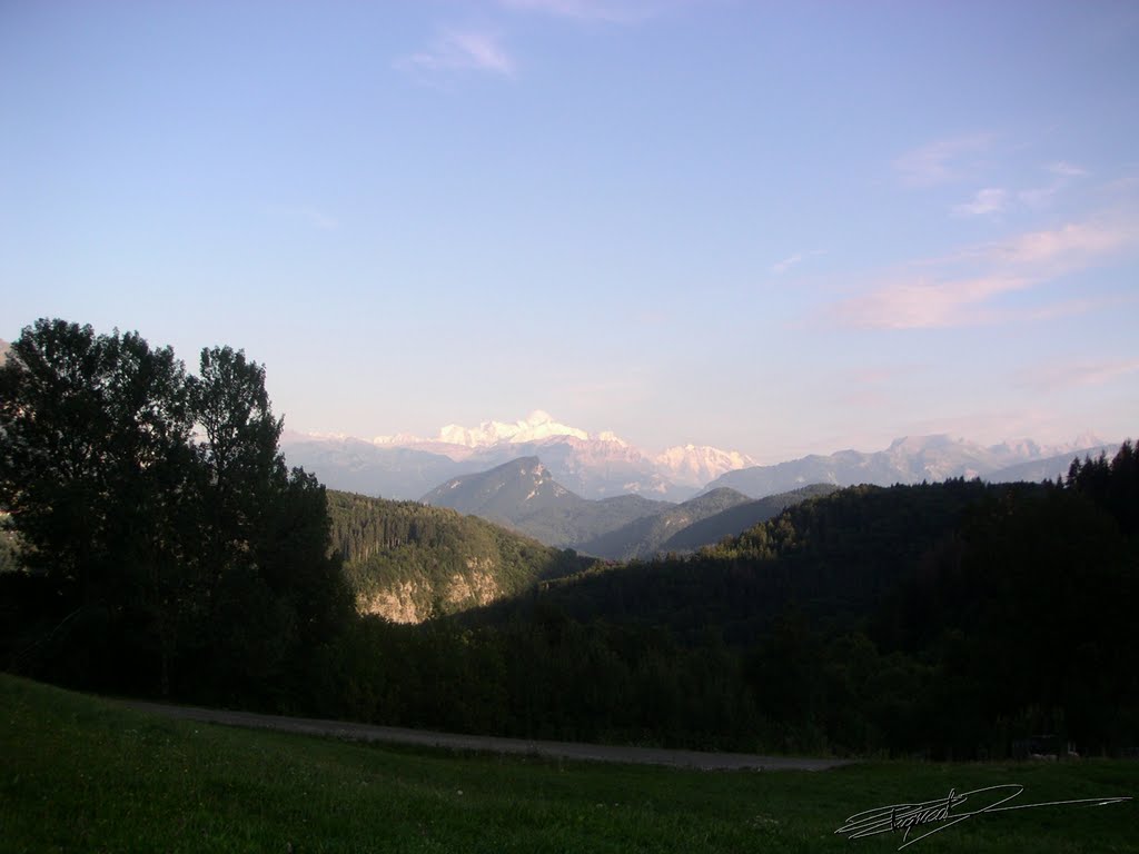 Chaîne du Mont Blanc, Aravis vu de "Chez Déturche" by Xavier “Xav74” Xav