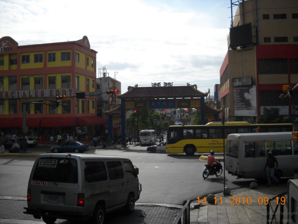 Av. Duarte esq. Av. México. Entrada al Barrio Chino. by TOMCRUZ