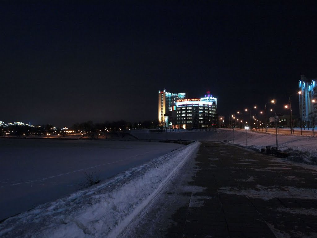 Soir d'hiver sur les berges de la Svislotch by Patrick (JM) Perrier