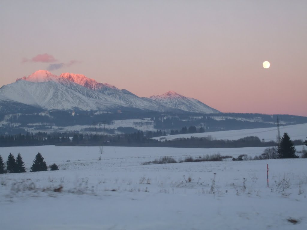 Sunset and Moonrise over High Tatras (near Vazec) by László Tamás Rados