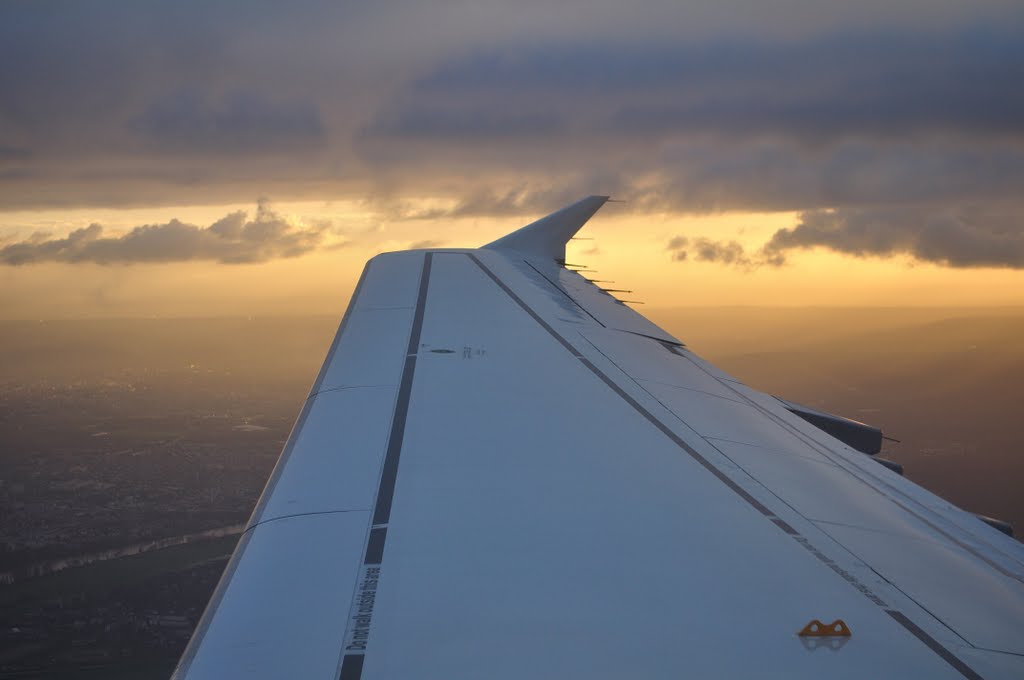 Above Paris by maiermo