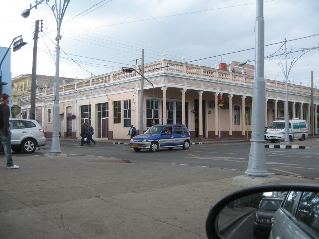 Paseo el Prado con Avenida 64 by Velazquez