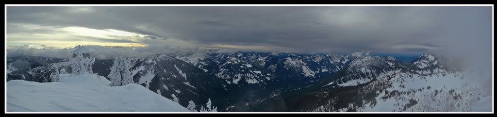 Granite Mountain summit panorama by Matt Lemke