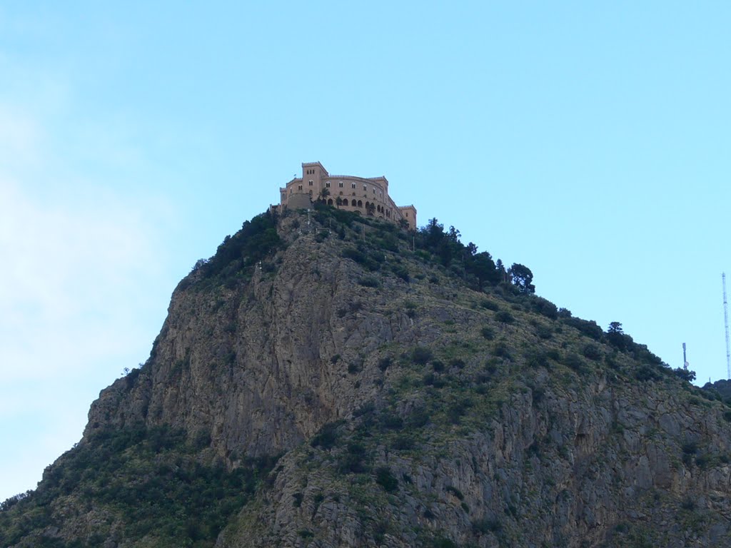 Castel Utveggio - Palermo by Alessandro Toccaceli