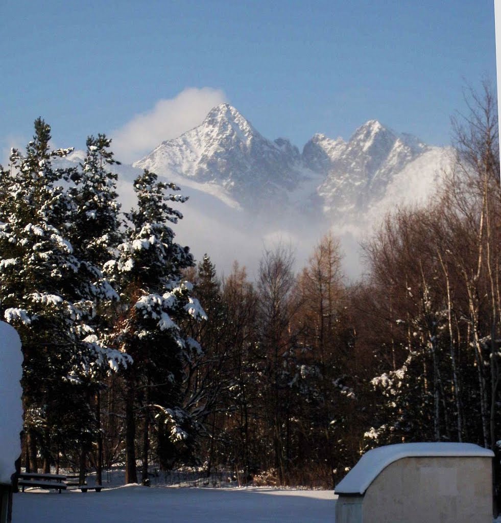 Last clouds over the winter Tatras by s_shugarov