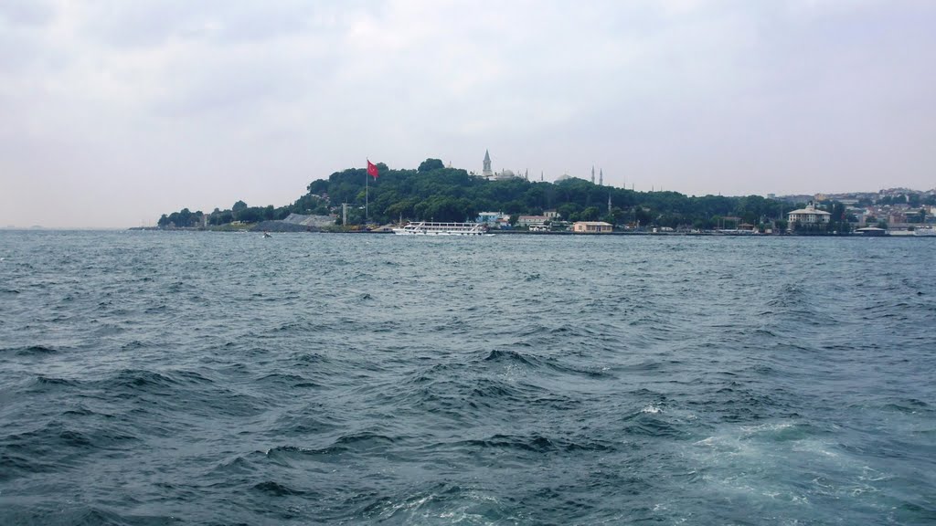 Topkapi Palace from Bosphorus, Istanbul, Turkey by Bram van Gelder