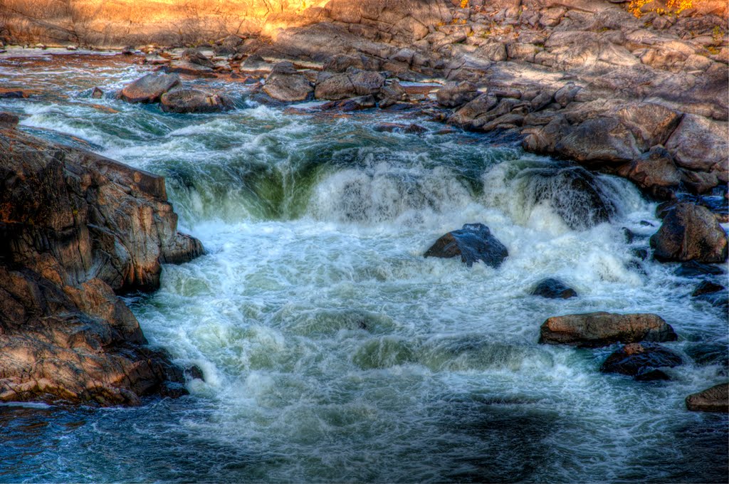 Potomac River Running Wild USA by Oscar Gonzales V.