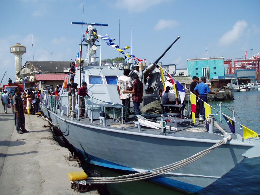 SL Navy Gunboat by B A Perera