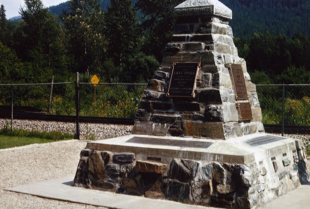 FOTOGALERIE ROLF ZIMS: 1993 Kanada, "Last Spike" in Craigellachie, British Columbia by Fotogalerie-Rolf-Zims