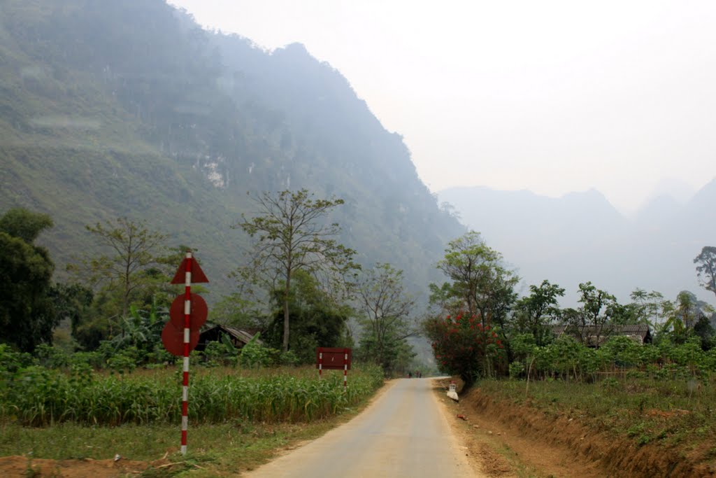 Đầu xã Cán Tỷ by Tuấn Canon