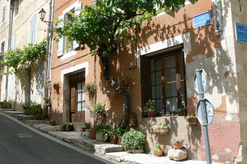 Rue de l'abbé Pierre Mathieu by JP.GUYOMARD