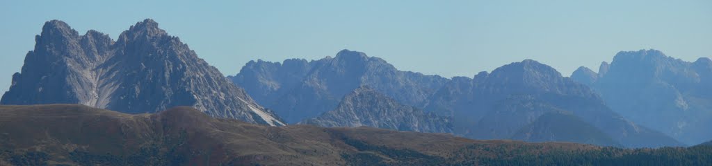 Dolomity, Dolomity... behind the Kärnische Alpen ridge by Antonín Bouda