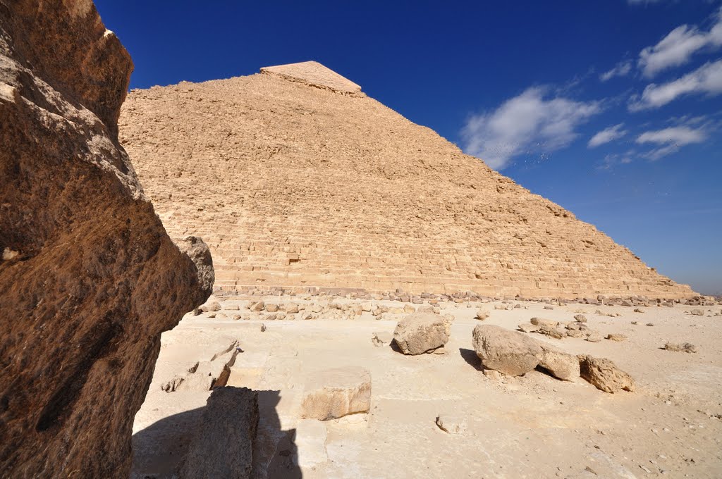 Pyramid of Chephren (Khafre) by maiermo