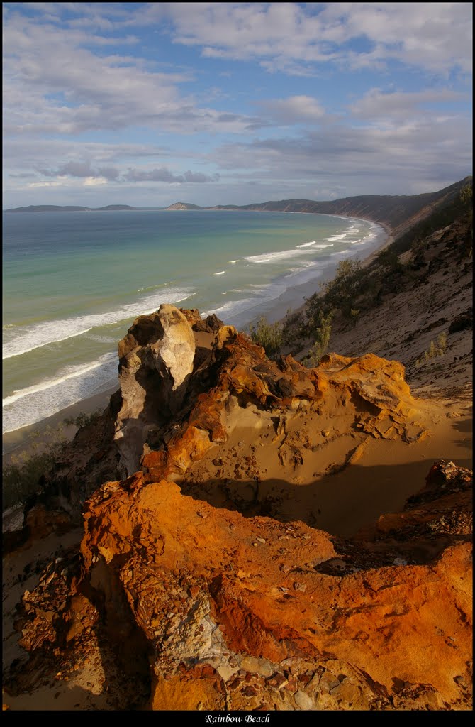 Beautifull Rainbow Beach by Romain11