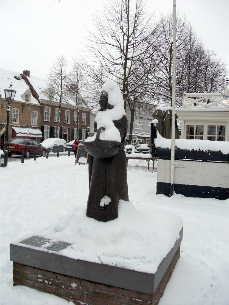 Oirschotse Mie in de sneeuw by arnoudvangelder