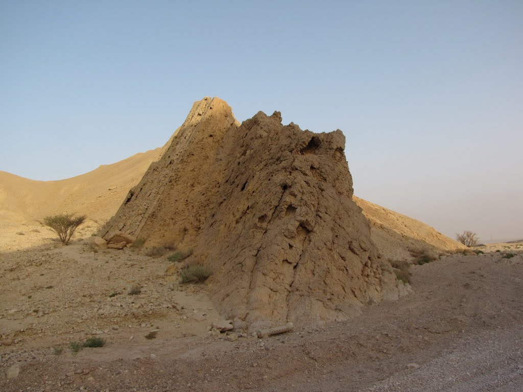 5057 on the way to Shehoret canyon, north of Eilat, Israel by ‫יוסף אבן כסף‬‎