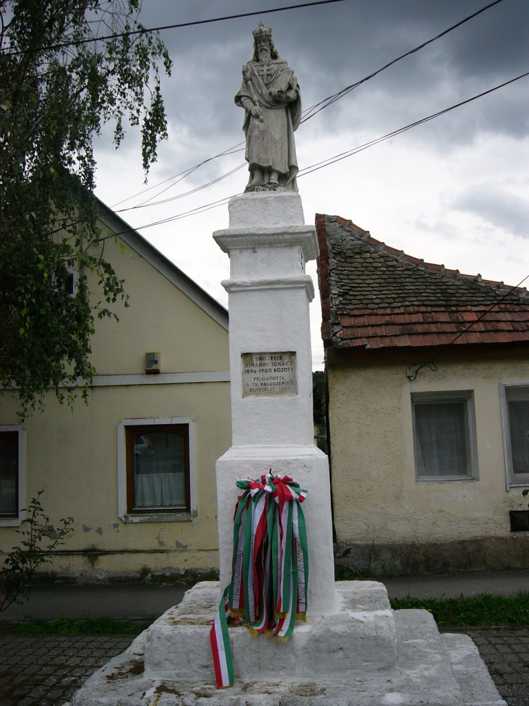 Szent István szobor, Törökbálint by GyurIca