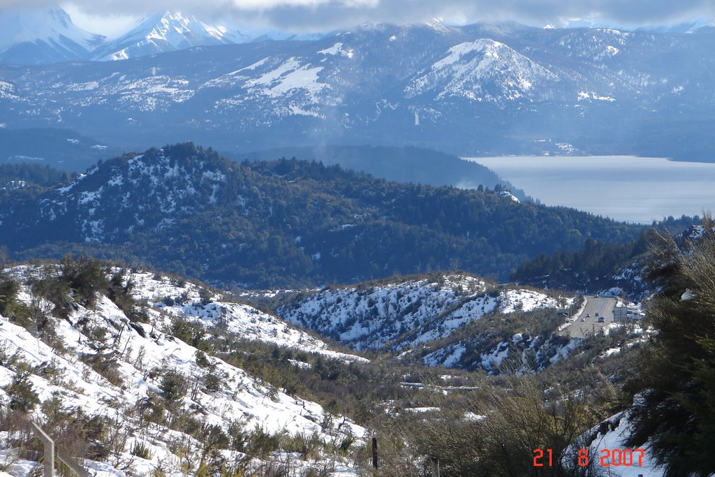 Nahuel Huapi desde el Catedral by Eduardo Maspero