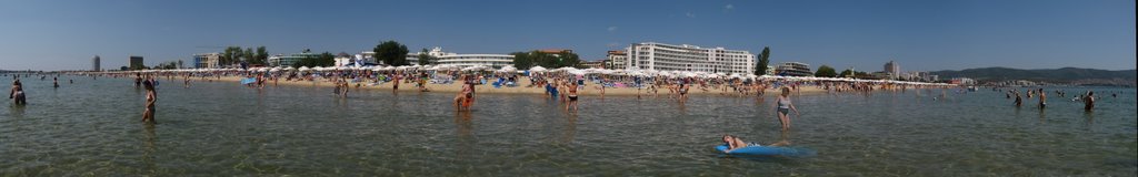 Panorama beach view by Dennis Lobel