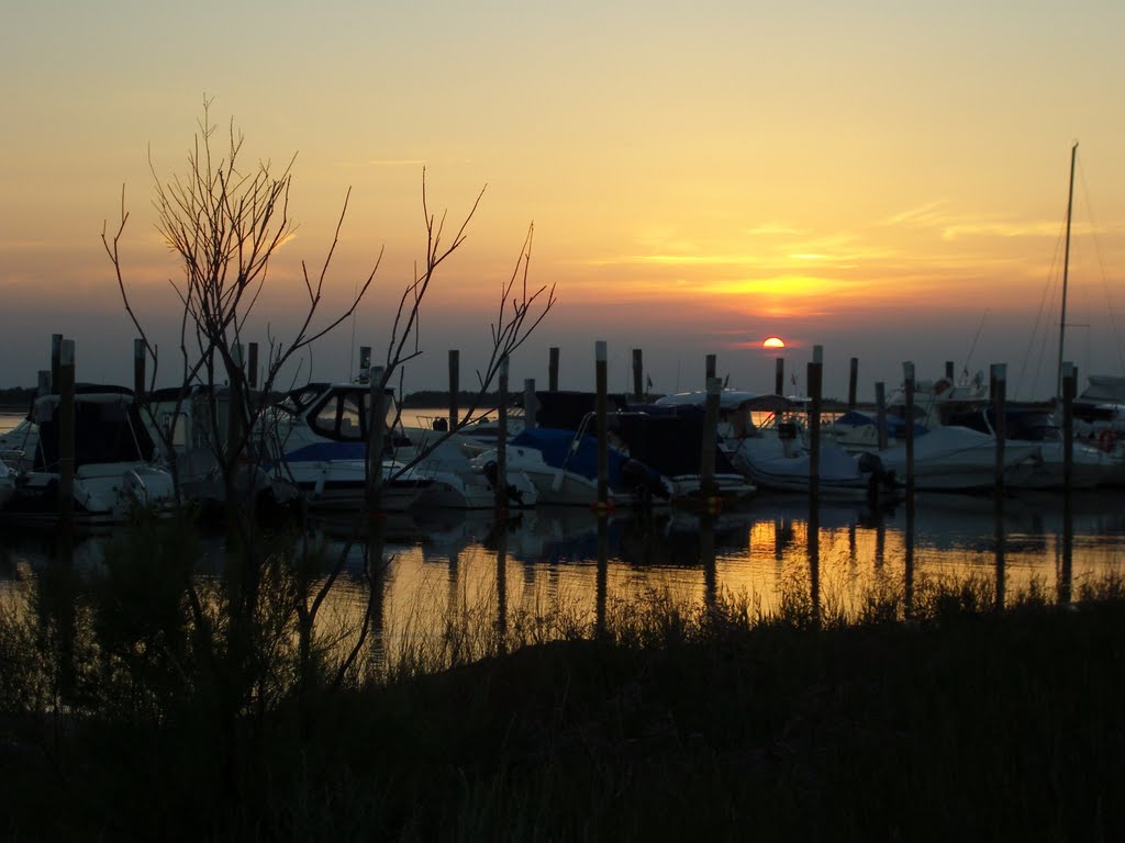 Bibione, Porto Baseleghe by Luna 0873