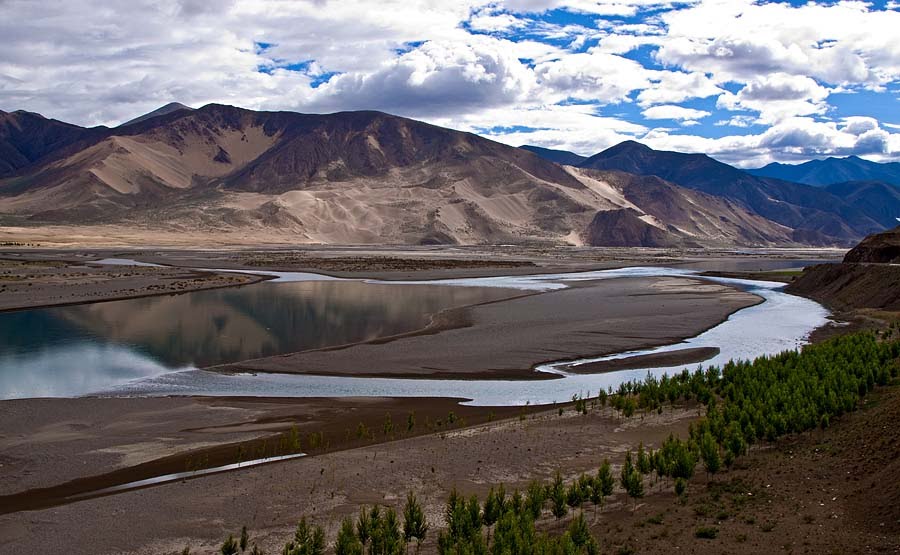 The Tibetan Plateau by paul runnestø