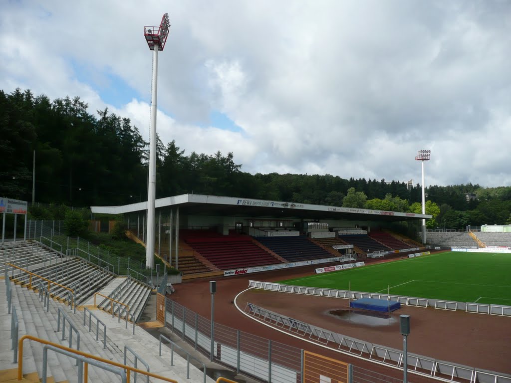 Leimbachstadion - Haupttribüne by www.groundlager.de