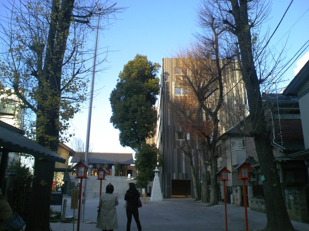 モダンな神社：赤城神社(akagi shrine II) by one day travelor