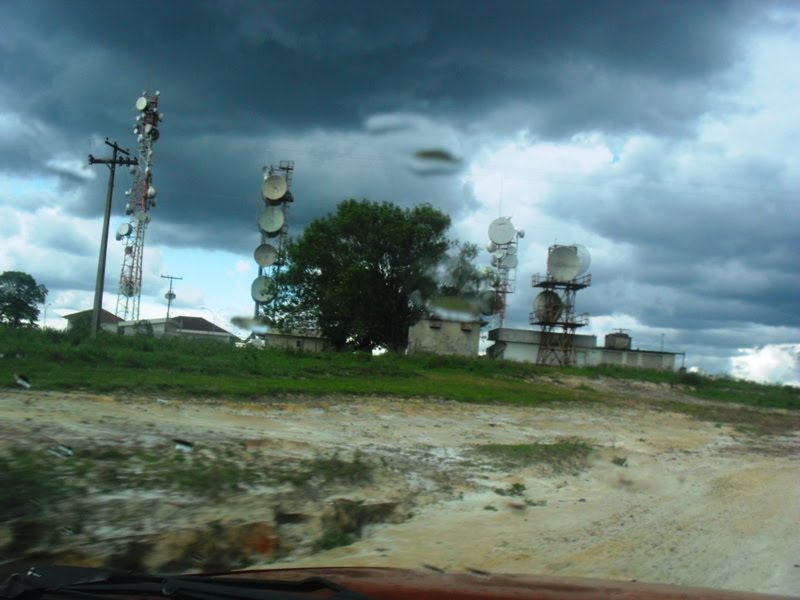 Serra de Ouro Branco em dia de chuva by souexcel souexcel