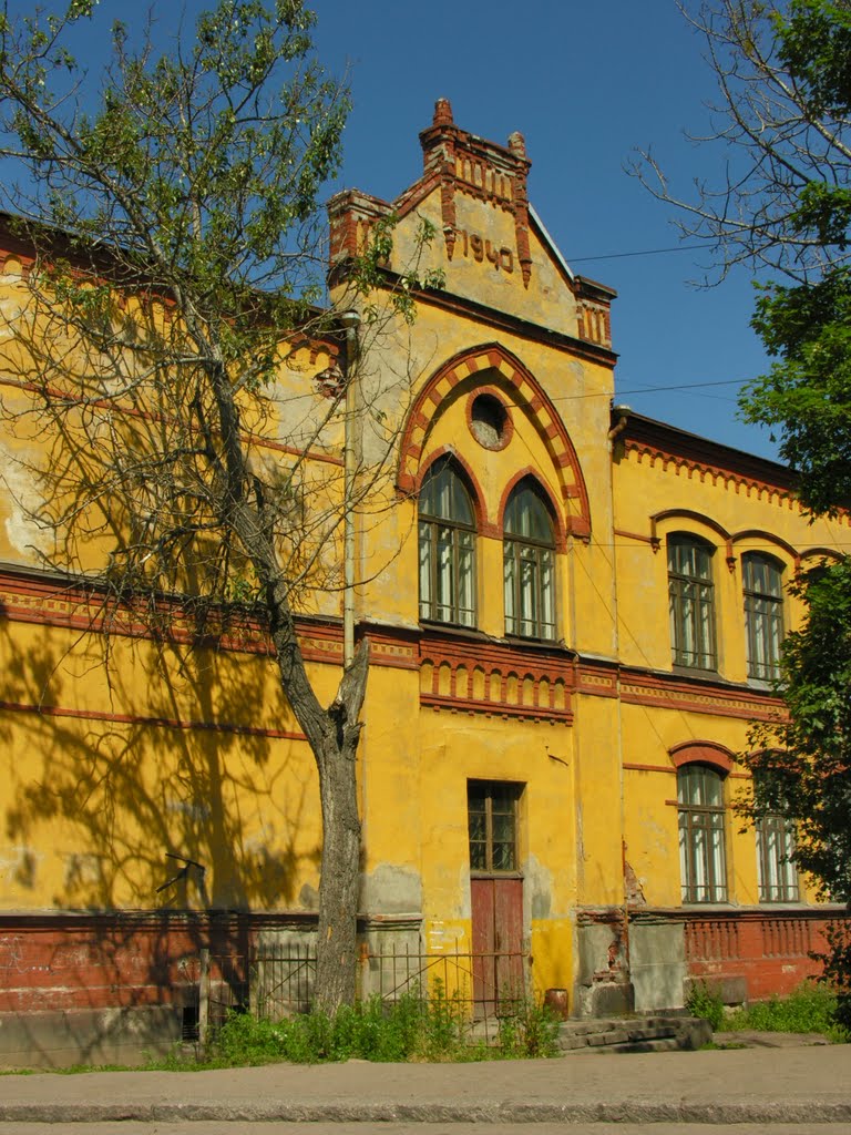 Former building of the Finnish girls' school by IPAAT