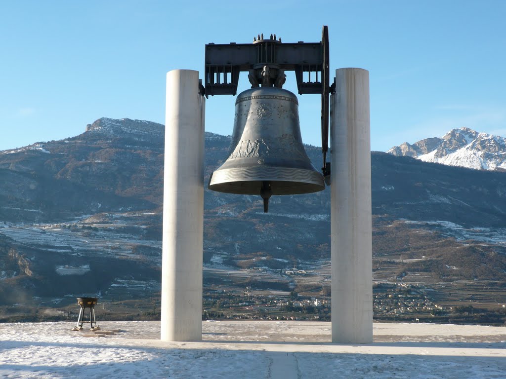 La Campana dei Caduti di Rovereto, Maria Dolens.(FOTO DEL 14/12/2010) by FERDINANDO CASTIGLIO…