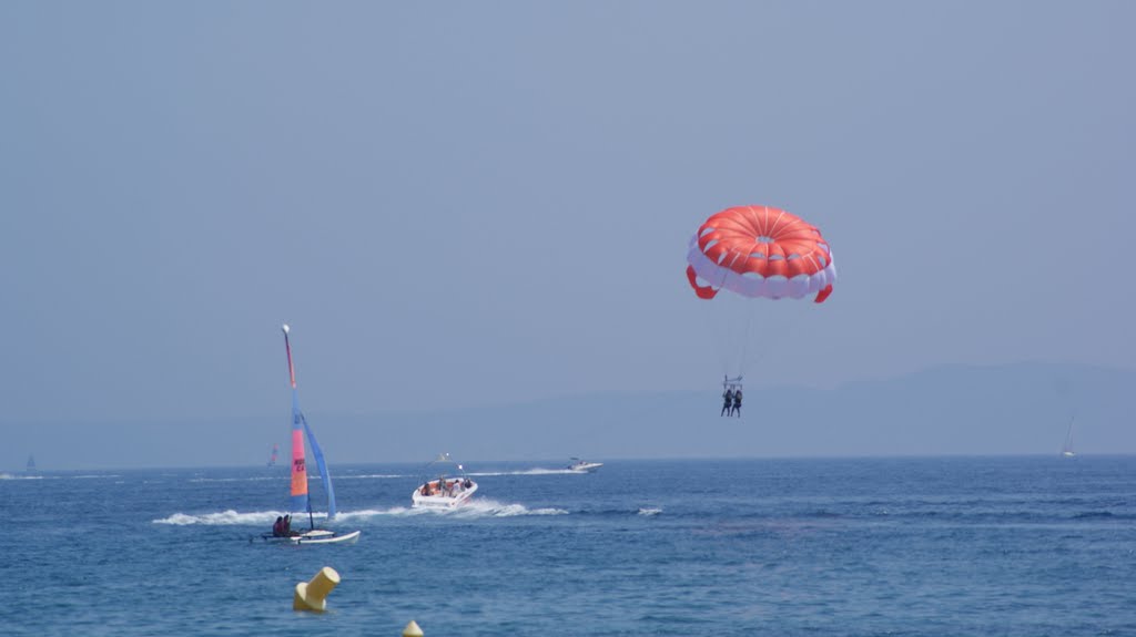 Parachute ascentionnel by JP.GUYOMARD