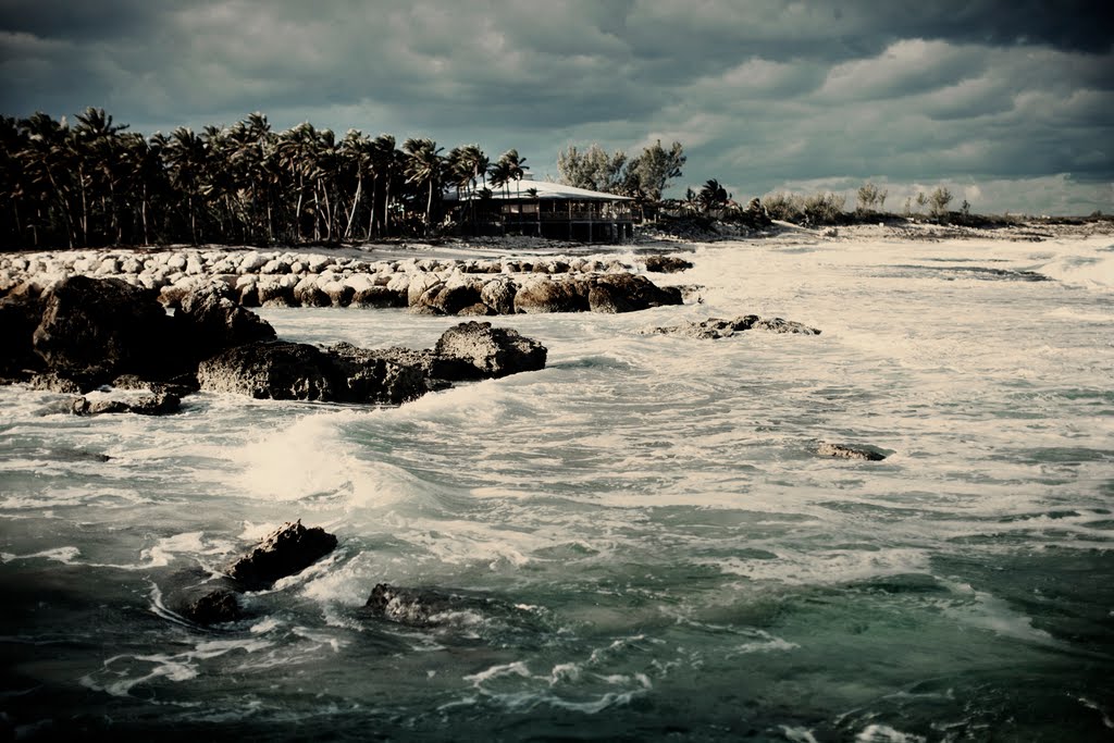 Beach Nassau Bahamas by tichka