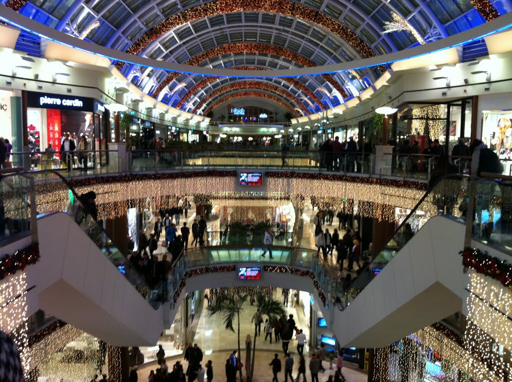 Istinye park shopping mall , istinye , istanbul ,TÜRKİYE by Sailor34tr