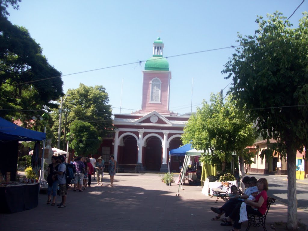 Plaza de Armas e iglesia. San José de Maipo Santiago by Ignacio Paredes