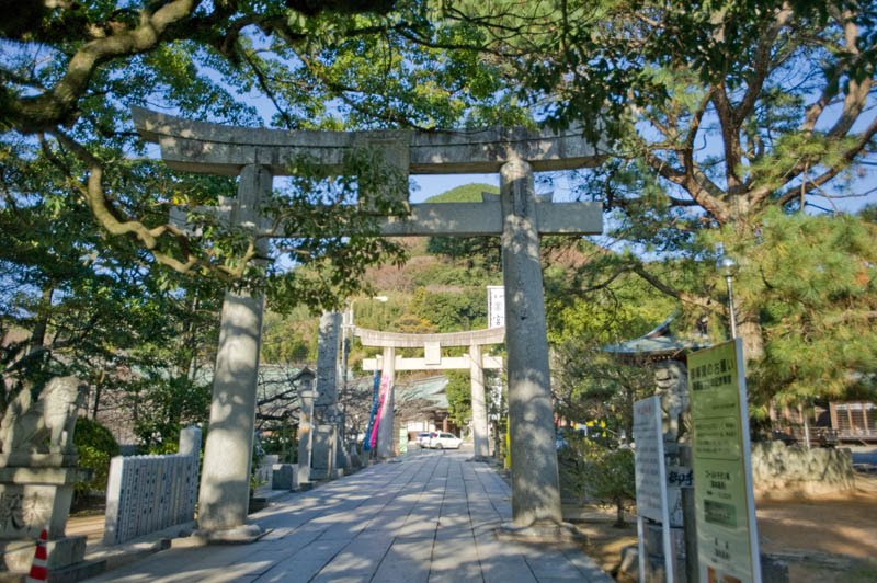 宮地嶽神社 Miyajidake Shrine by 石津安信