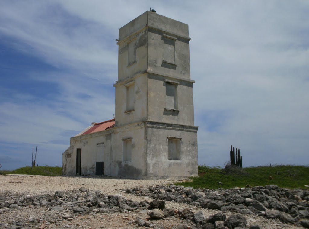 Seru Bentana Lighthouse, Bonaire by mikeholdsworth