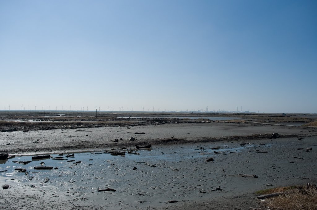 大城鄉望雲林麥寮 A view toward Mailiao, Yunlin, from Dacheng, Changhua by cymine