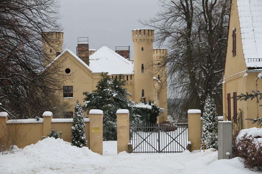 Schloß Petzow by ojotork