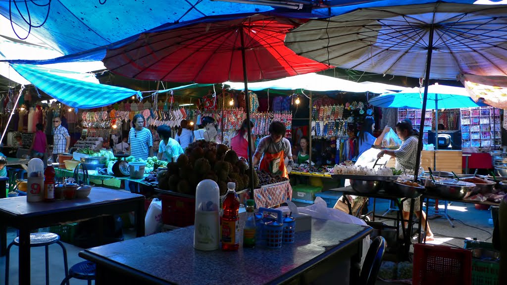 Pattaya Markt Na Kluea, Bang Lamung, Chonburi 20150, Thailand by Freiherr von Reitzenstein