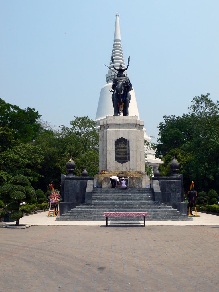 Amphoe Don Chedi, Don Chedi, Suphanburi 72170, Thailand by Freiherr von Reitzenstein