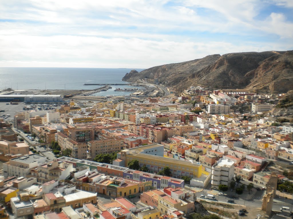 Vista de almeria desde la alcazaba by alex8888