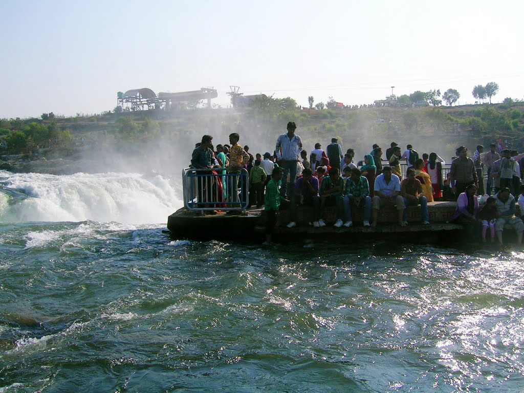 Tourist spot of Dhundhar by TAPAN MALLICK