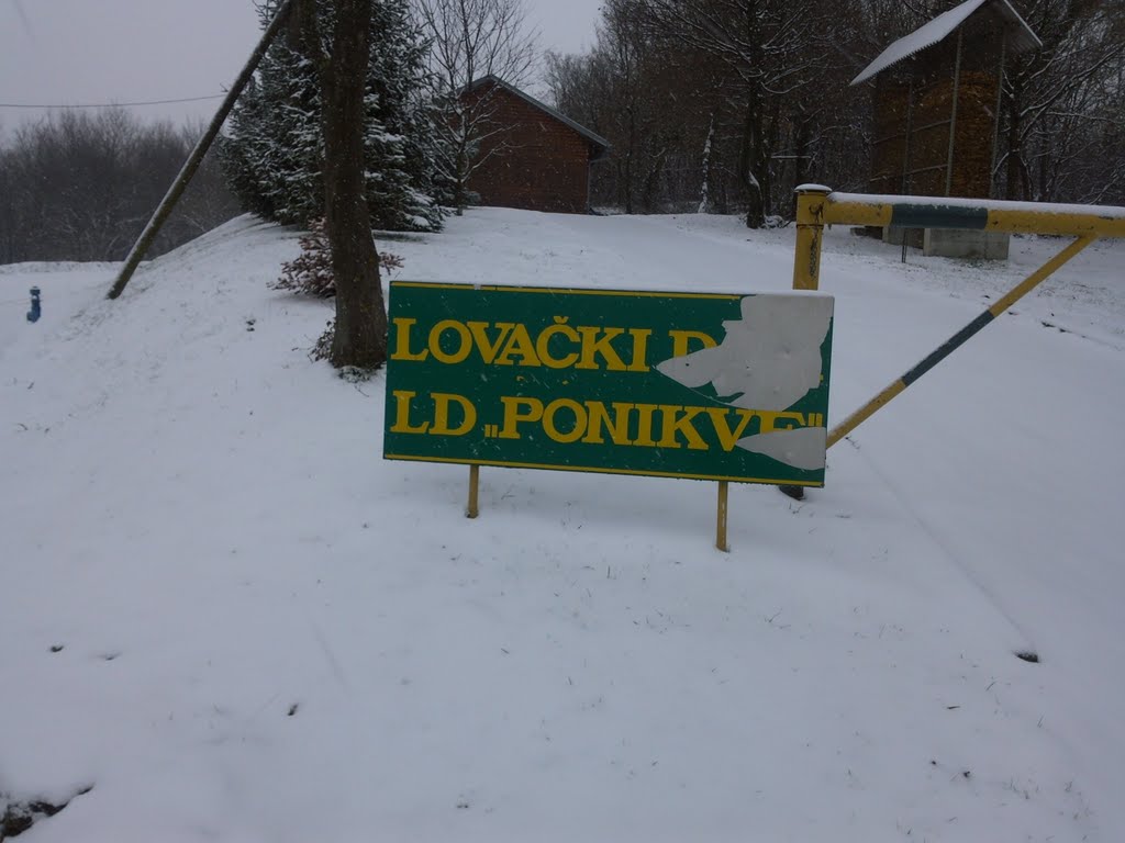 Lovački dom Ponikve by goranb52