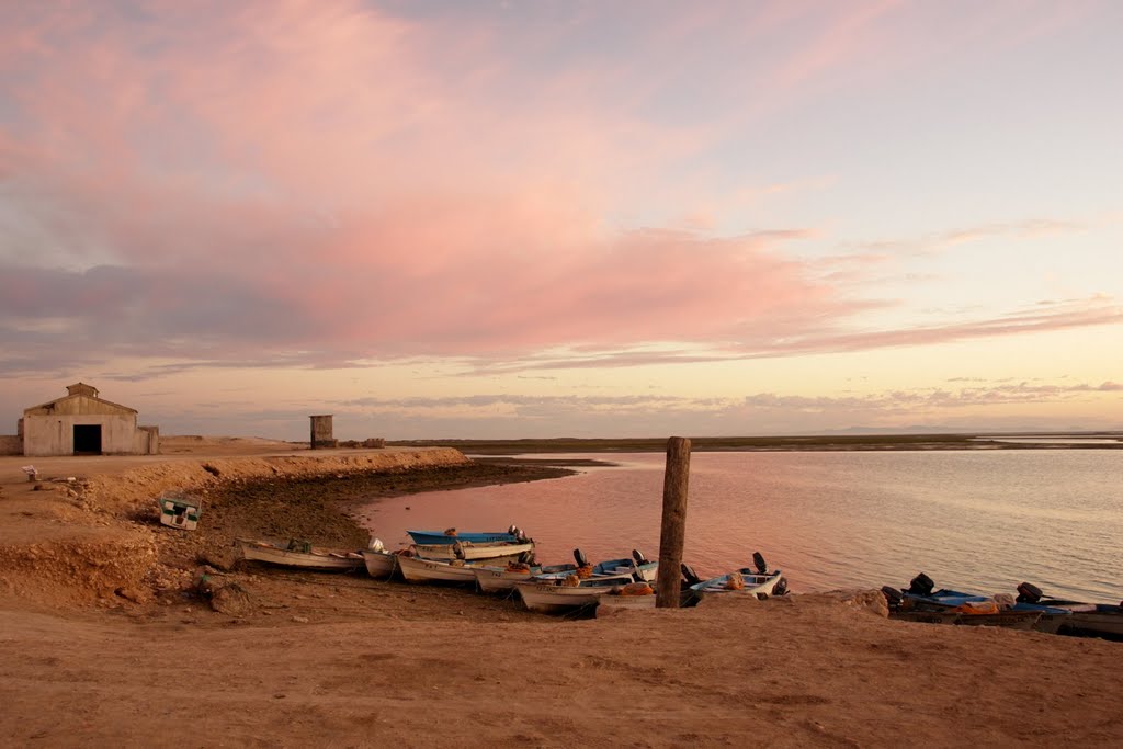 Muelle Viejo la Serie by Gabriel Angulo Huert…