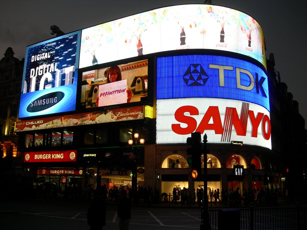 Piccadilly Circus by Enrique Fernandez Ma…