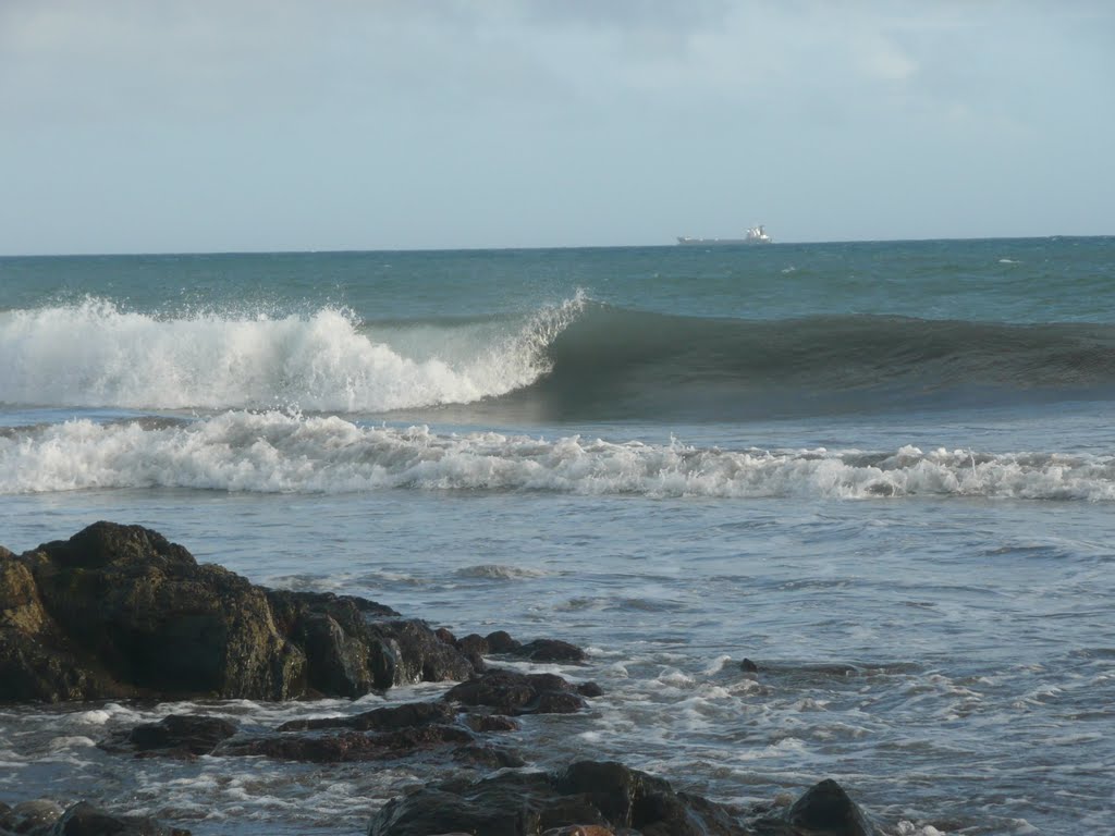 20.12.10_Felsen, Meer und ein Schiff by rahsegler