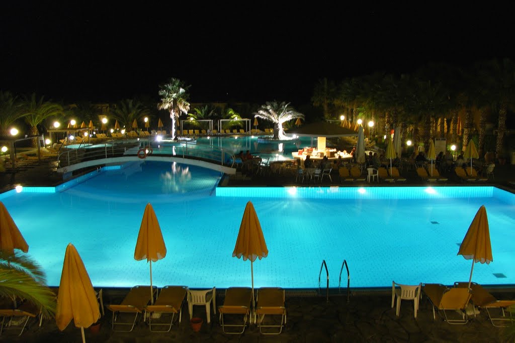 Kos, Hotel Porto Bello Beach bei Nacht by th81