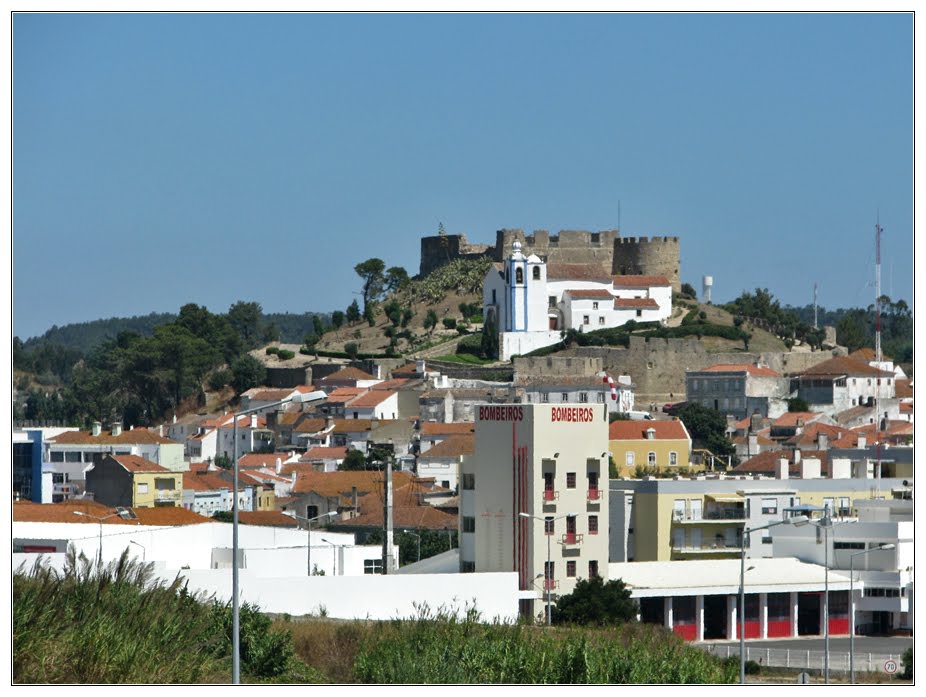 Vista para o Castelo de Torres Vedras by Barragon